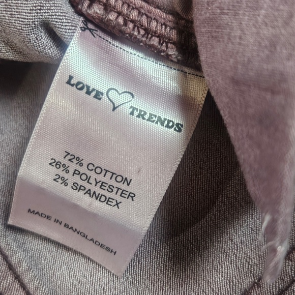 Love Trends Shorts Juniors 7 Burgundy Coquette Button Waist Adjusters Raw Hem - Picture 6 of 8